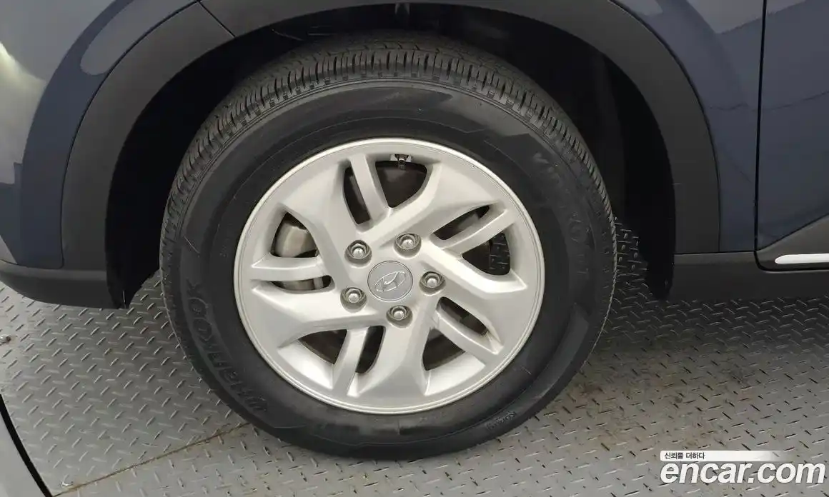 Hyundai Venue 2022 1.6 Автомат в Москве № 111174, фото 12