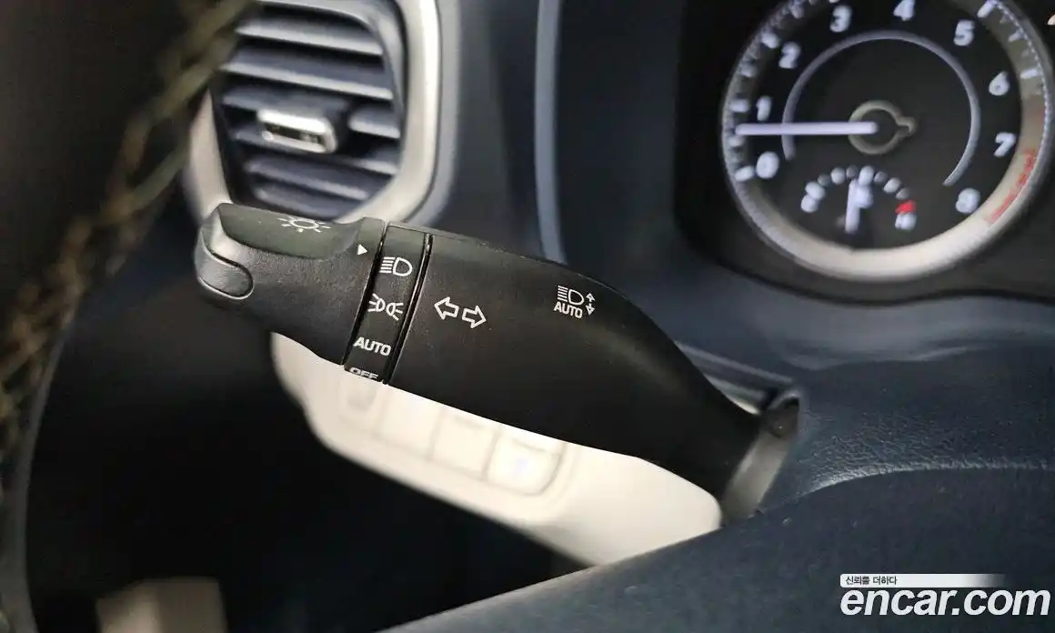 Hyundai Venue 2022 1.6 Автомат в Москве № 111174, фото 3