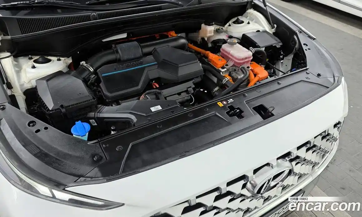 Hyundai Santa Fe 2022 1.6 Автомат в Москве № 111880, фото 1