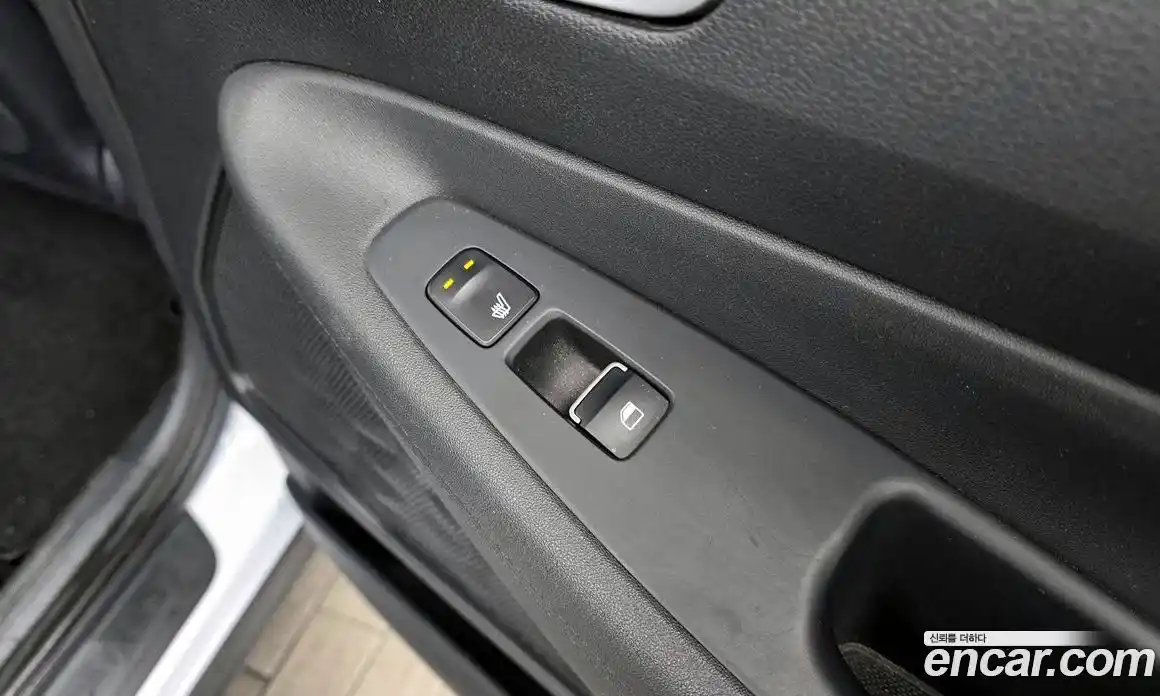 Hyundai Santa Fe 2022 1.6 Автомат в Москве № 111880, фото 12