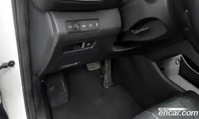 Hyundai Santa Fe 2022 1.6 Автомат в Москве № 111880, миниатюра 10