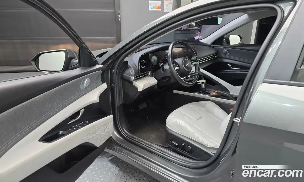 Hyundai Avante 2022 1.6 Автомат в Москве № 113087, фото 16