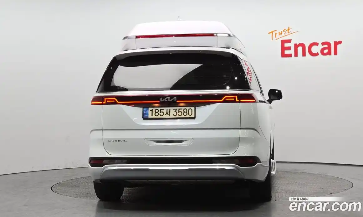 Kia Canival 2023 3.5 Автомат в Москве № 122002, фото 19