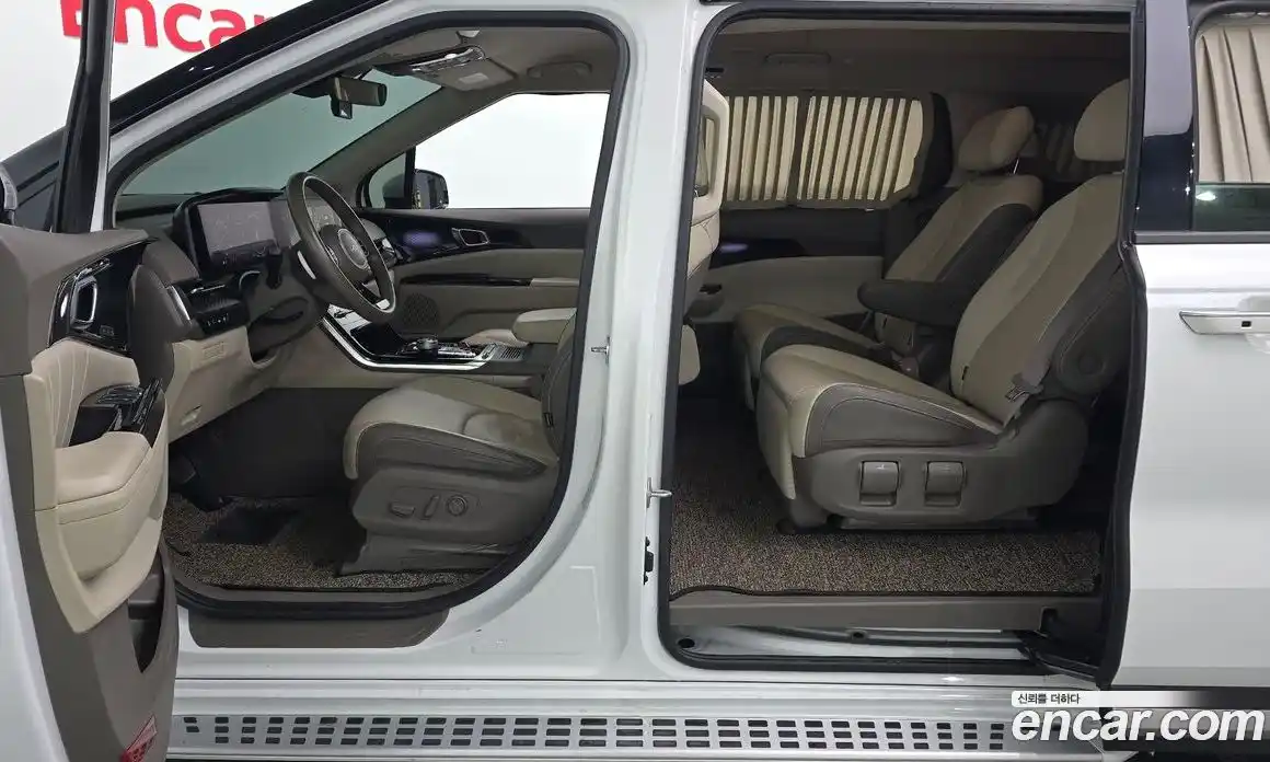 Kia Canival 2023 3.5 Автомат в Москве № 122002, фото 20