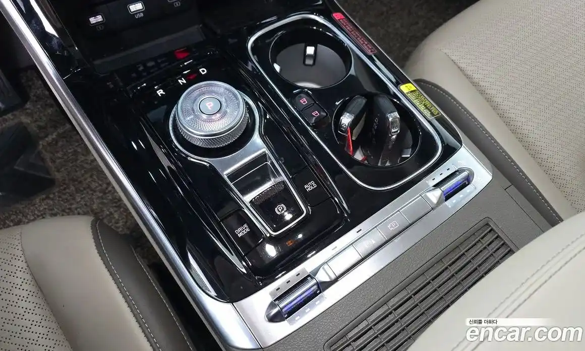 Kia Canival 2023 3.5 Автомат в Москве № 122002, фото 10