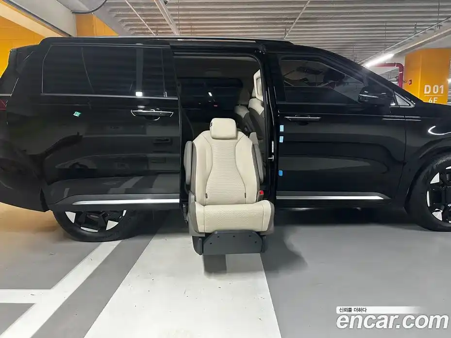 Kia Canival 2025 3.5 Автомат в Москве № 123452, фото 4