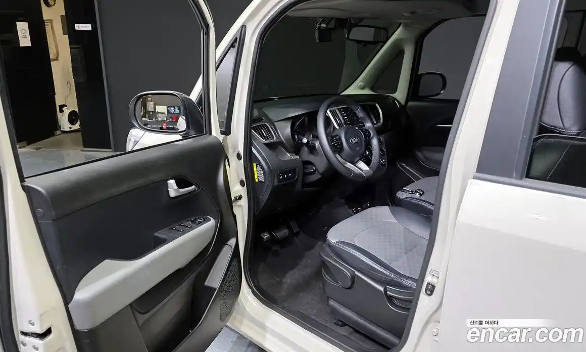 Kia Ray 2021 1.0 Автомат в Москве № 123800, фото 14