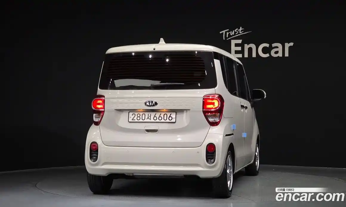 Kia Ray 2021 1.0 Автомат в Москве № 123800, фото 9