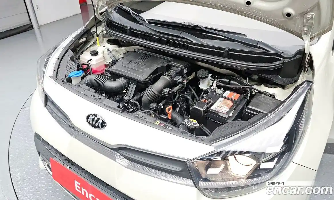 Kia Morning 2021 1.0 Автомат в Москве № 124065, фото 14