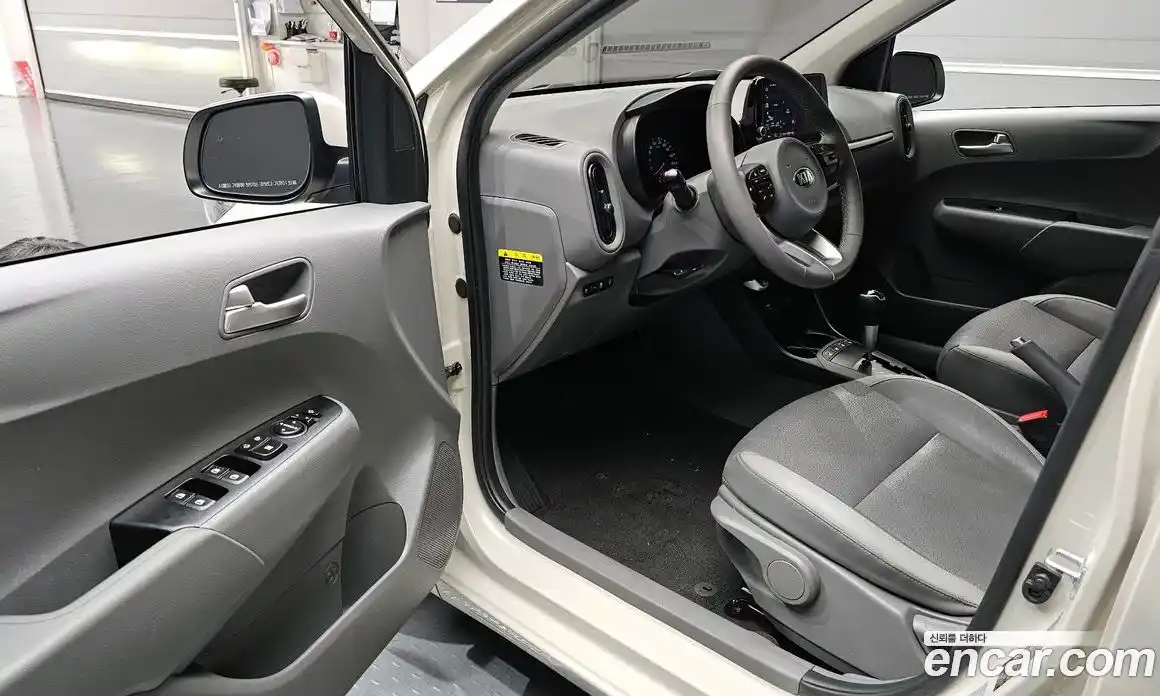 Kia Morning 2021 1.0 Автомат в Москве № 124065, фото 18