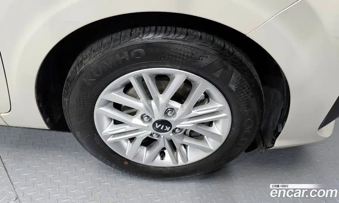 Kia Morning 2021 1.0 Автомат в Москве № 124065, фото 2