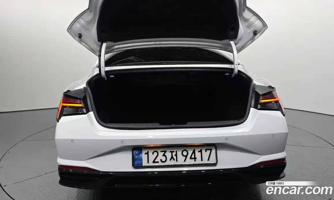 Hyundai Avante 2023 1.6 Автомат в Москве № 125271, фото 3