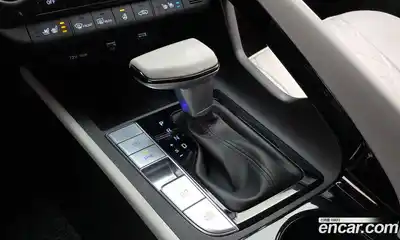 Hyundai Avante 2023 1.6 Автомат в Москве № 125271, миниатюра 9