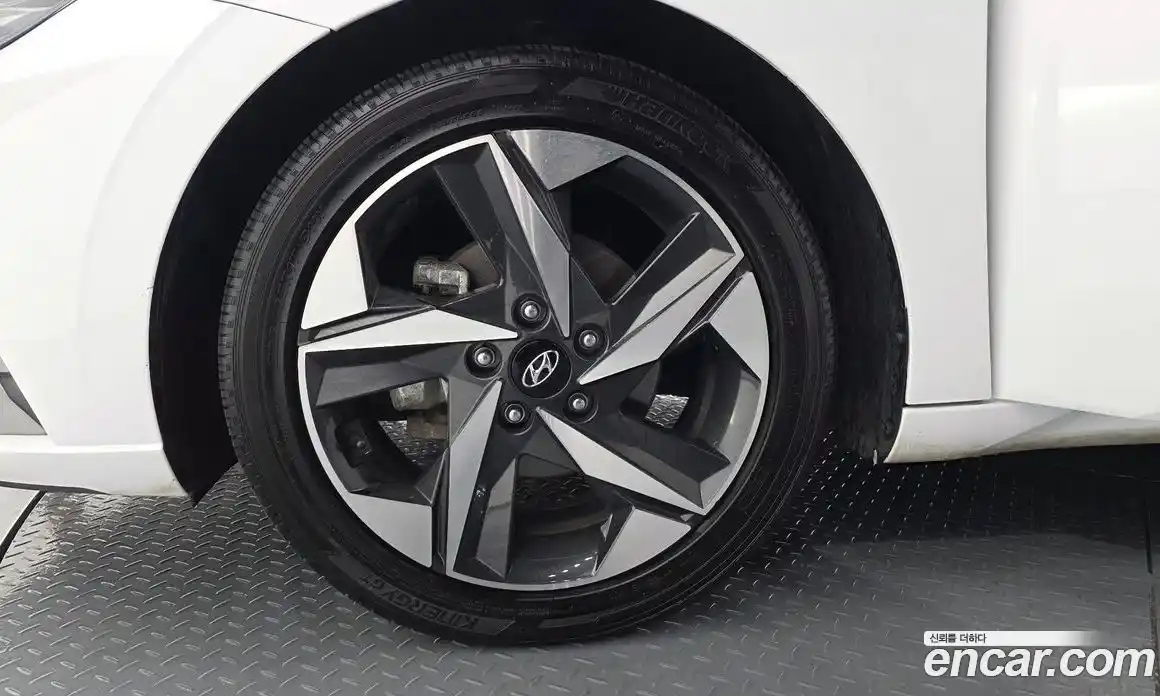 Hyundai Avante 2023 1.6 Автомат в Москве № 125271, фото 10