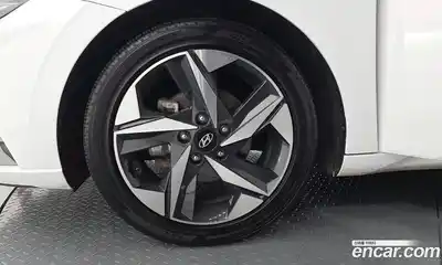 Hyundai Avante 2023 1.6 Автомат в Москве № 125271, миниатюра 10