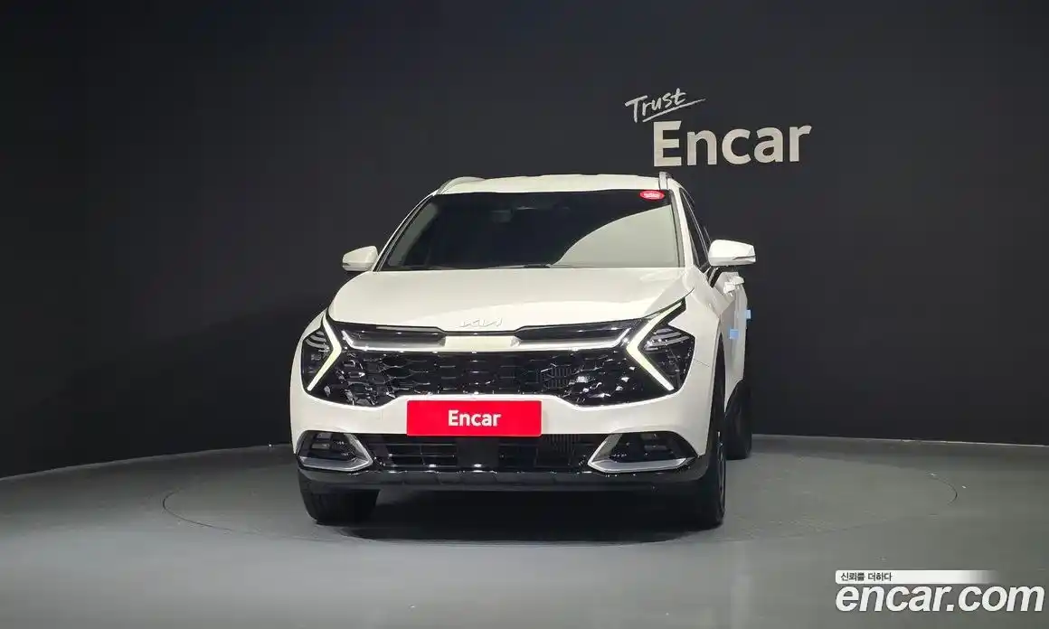 Kia Sportage 2023 1.6 Автомат в Москве № 127288, фото 2