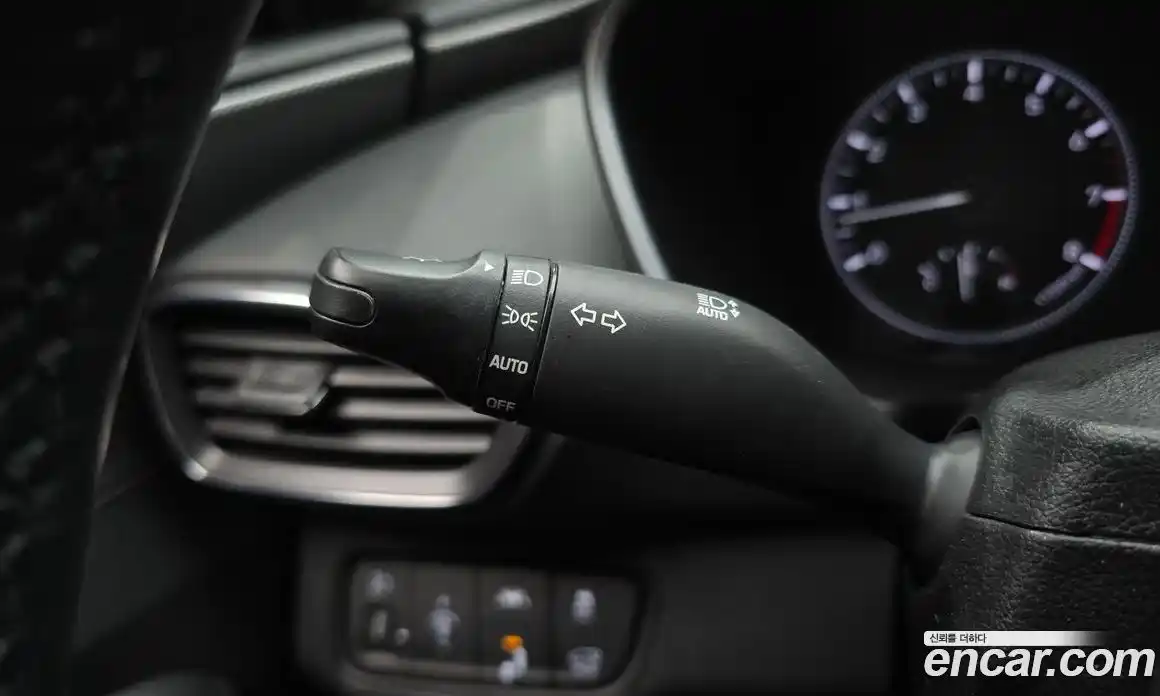 Hyundai Santa Fe 2020 2.0 Автомат в Москве № 128113, фото 19