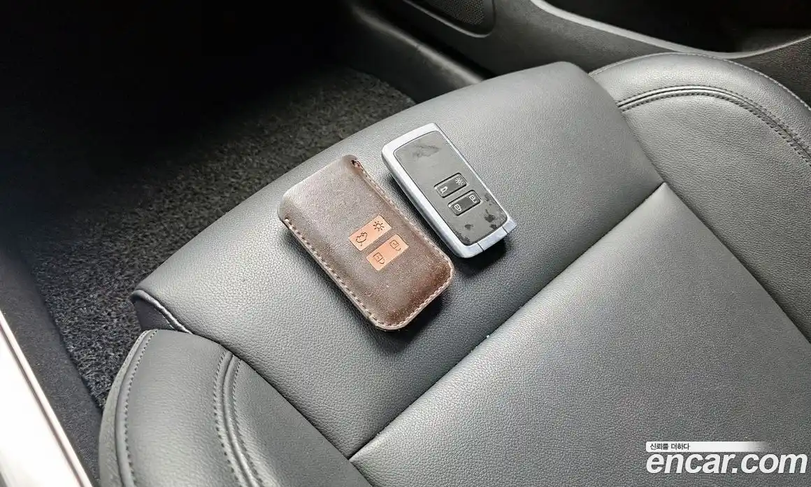 Renault SM6 2023 2.0 Автомат в Москве № 139036, фото 17