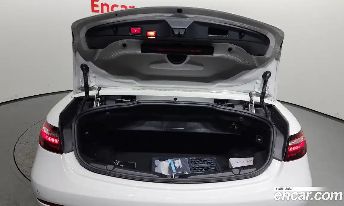 Mercedes-Benz E-Class 2022 3.0 Автомат в Москве № 139861, фото 12