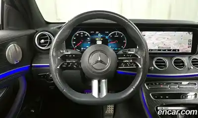 Mercedes-Benz E-Class 2023 1.9 Автомат в Москве № 140023, миниатюра 2