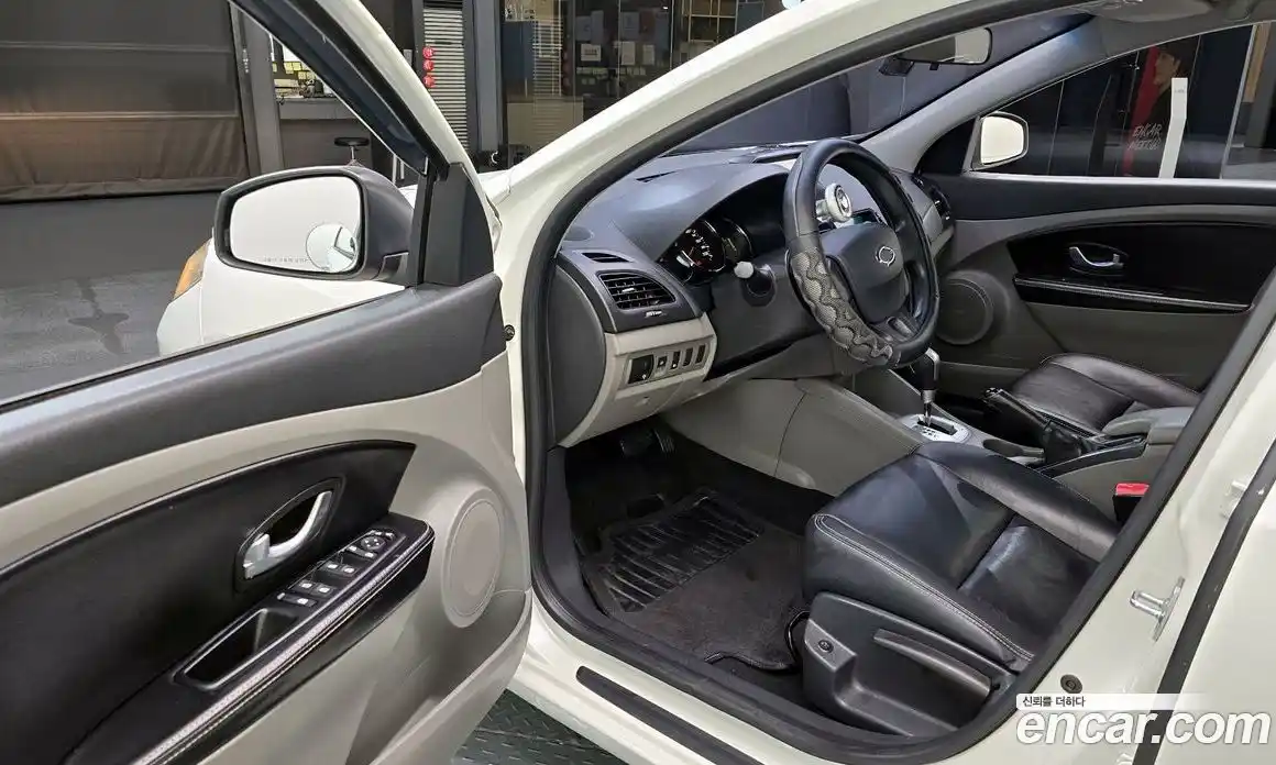 Renault SM3 2011 1.6 Автомат в Москве № 147645, фото 20