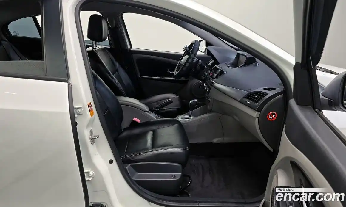 Renault SM3 2011 1.6 Автомат в Москве № 147645, фото 7