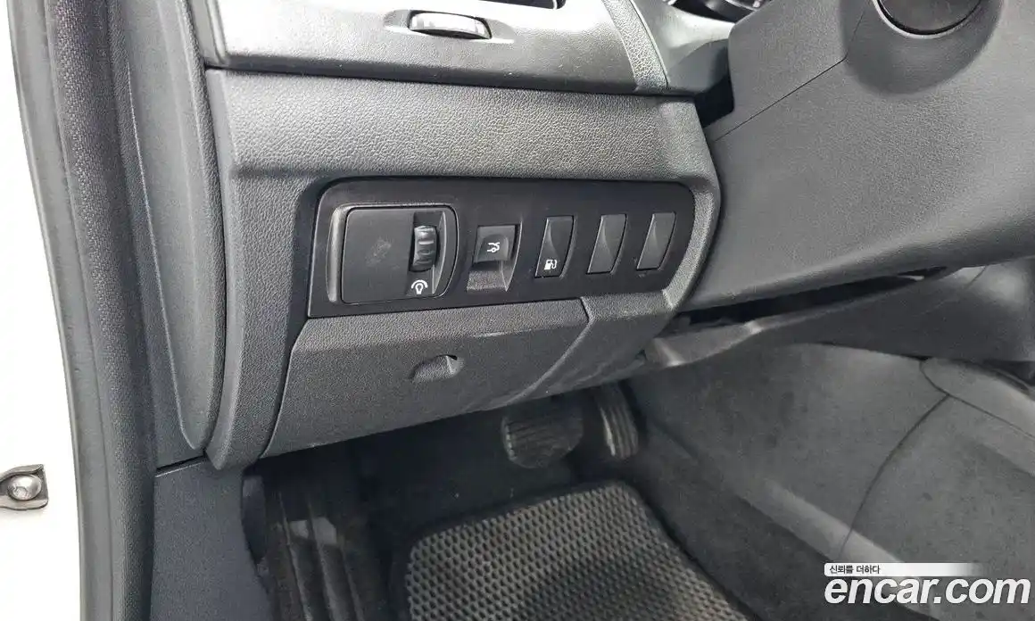 Renault SM3 2014 1.6 Автомат в Москве № 148208, фото 13