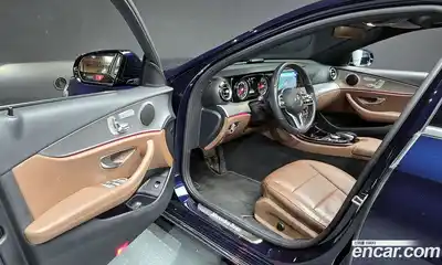 Mercedes-Benz E-Class 2019 2.0 Автомат в Москве № 149587, миниатюра 3