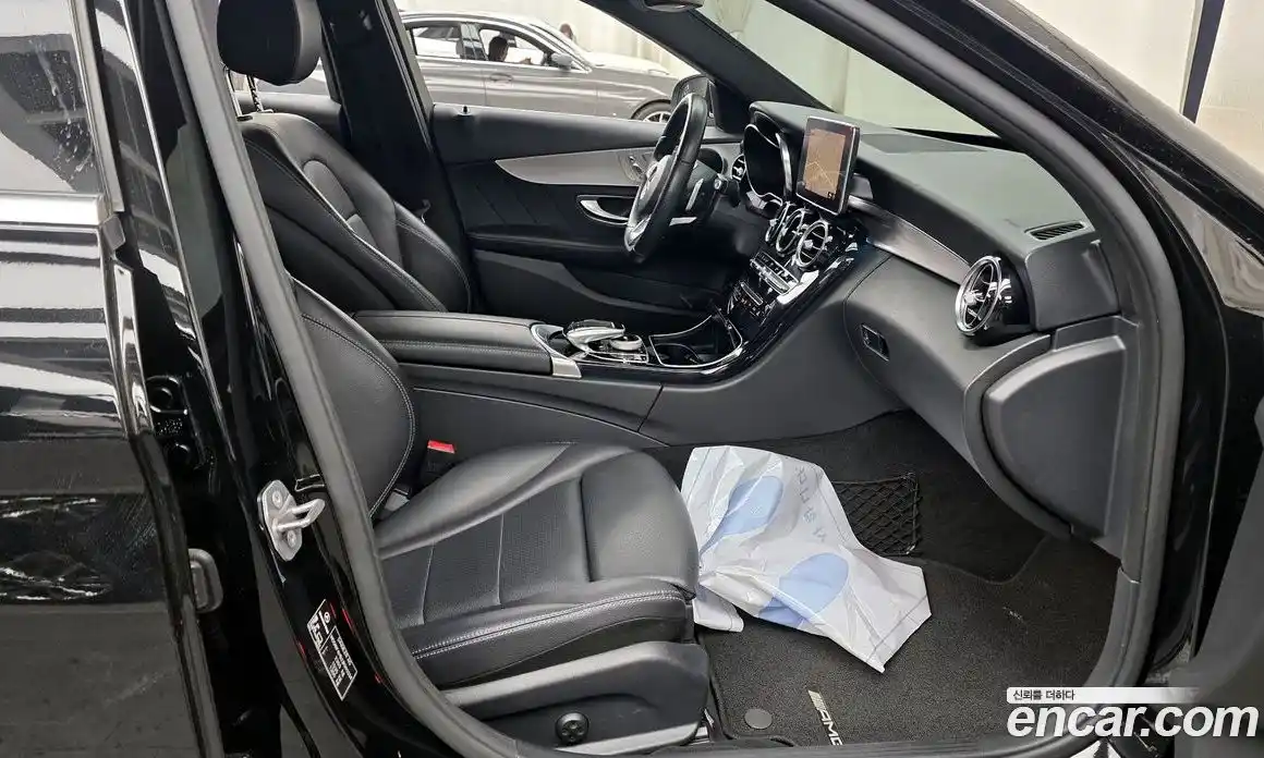 Mercedes-Benz C-Class 2018 2.0 Автомат в Москве № 160323, фото 1