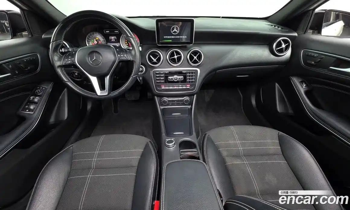 Mercedes-Benz A-Class 2015 1.5 Автомат в Москве № 160617, фото 12