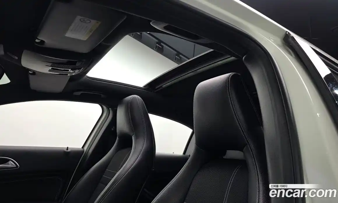 Mercedes-Benz A-Class 2015 1.5 Автомат в Москве № 160617, фото 15