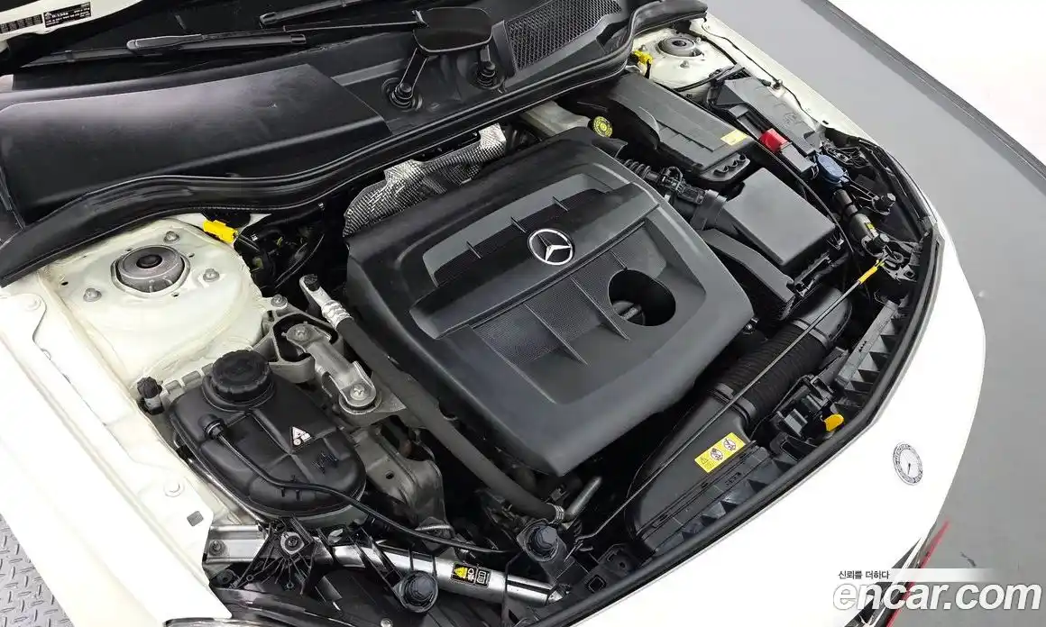 Mercedes-Benz A-Class 2015 1.5 Автомат в Москве № 160617, фото 4