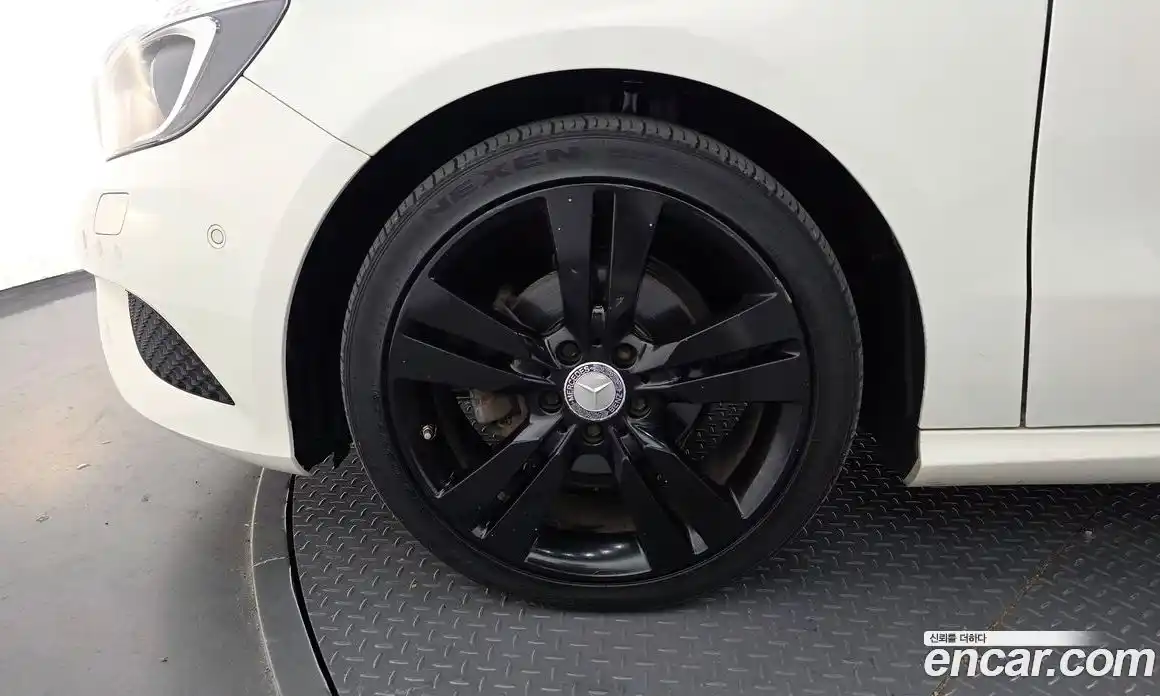 Mercedes-Benz A-Class 2015 1.5 Автомат в Москве № 160617, фото 6