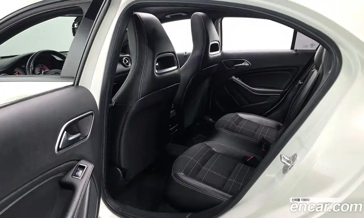 Mercedes-Benz A-Class 2015 1.5 Автомат в Москве № 160617, фото 7