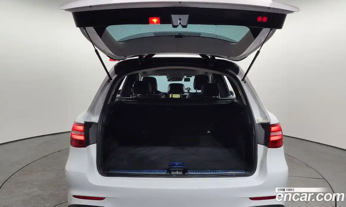 Mercedes-Benz GLC-Class 2019 2.0 Автомат в Москве № 161559, фото 1