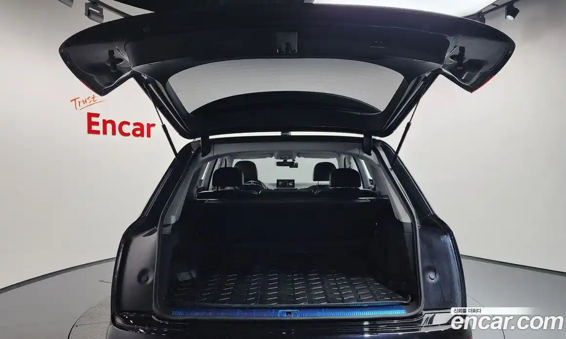 Audi Q7 2019 2.0 Автомат в Москве № 163780, фото 13