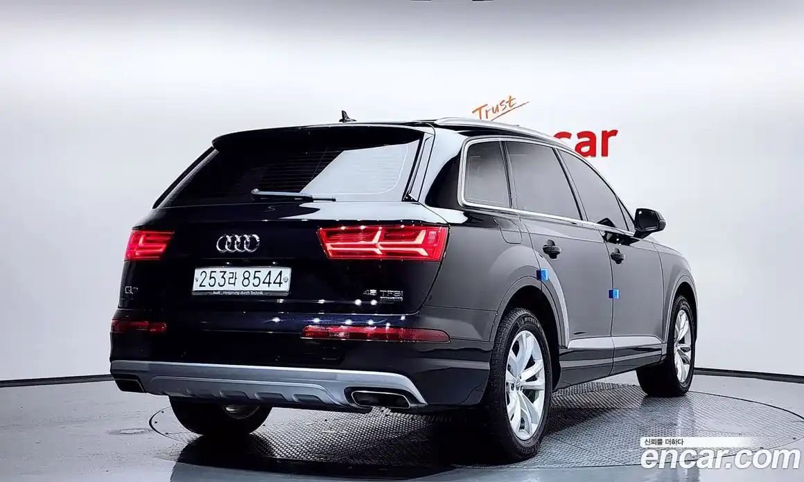 Audi Q7 2019 2.0 Автомат в Москве № 163780, фото 2