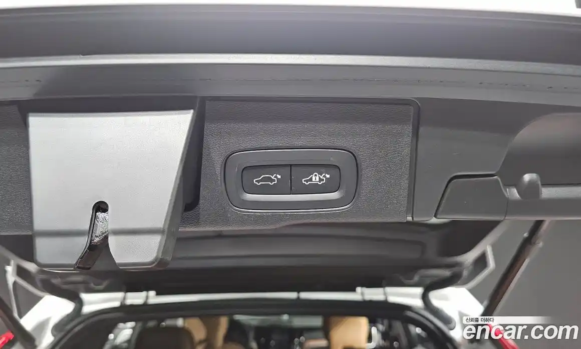 Volvo XC60 2024 2.0 Автомат в Москве № 164173, фото 12