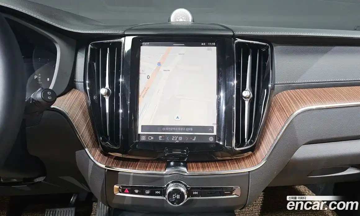 Volvo XC60 2024 2.0 Автомат в Москве № 164173, фото 19