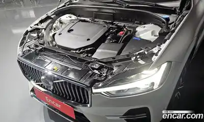 Volvo XC60 2024 2.0 Автомат в Москве № 164173, миниатюра 3