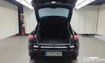 Porsche Macan, 2022