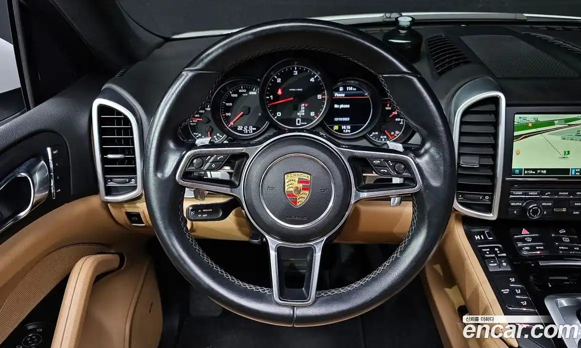 Porsche Cayenne 2015 3.0 Автомат в Москве № 165706, фото 16