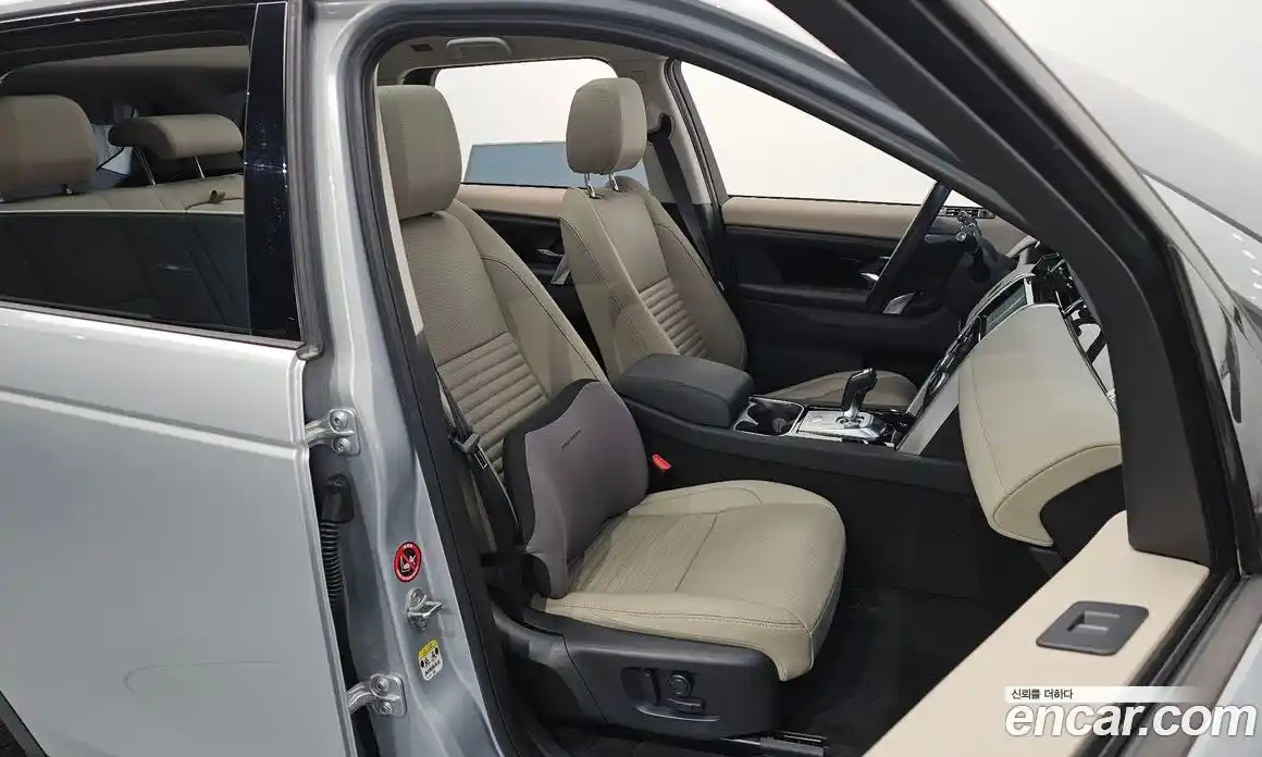 Land Rover Discovery Sport 2023 2.0 Автомат в Москве № 166071, фото 18