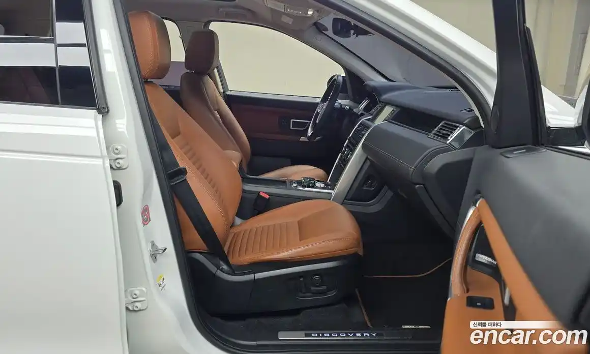 Land Rover Discovery Sport 2016 2.0 Автомат в Москве № 166511, фото 14