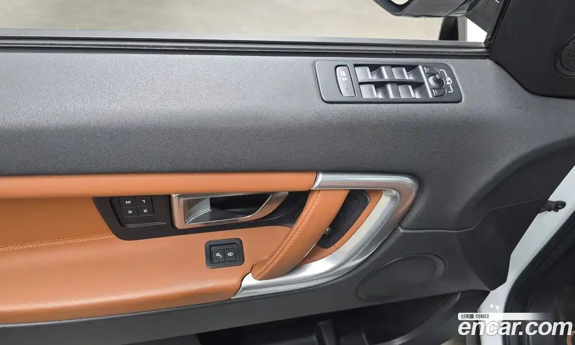 Land Rover Discovery Sport 2016 2.0 Автомат в Москве № 166511, фото 5