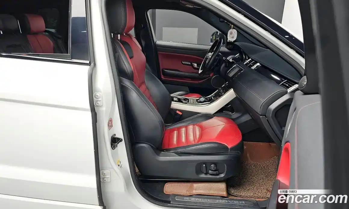 Land Rover Range-Rover Evoque 2016 2.0 Автомат в Москве № 166605, фото 15