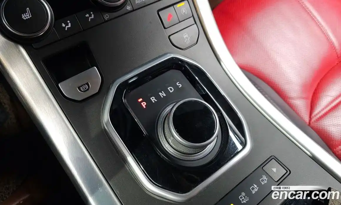 Land Rover Range-Rover Evoque 2016 2.0 Автомат в Москве № 166605, фото 2