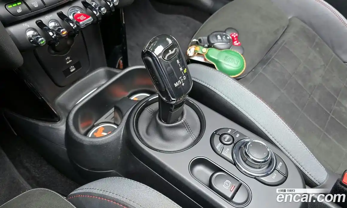 Mini Cooper Convertible 2024 2.0 Автомат в Москве № 167045, фото 12