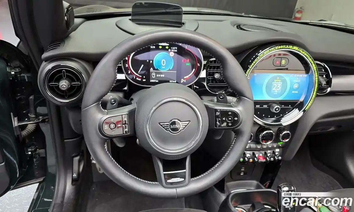 Mini Cooper Convertible 2024 2.0 Автомат в Москве № 167045, фото 18