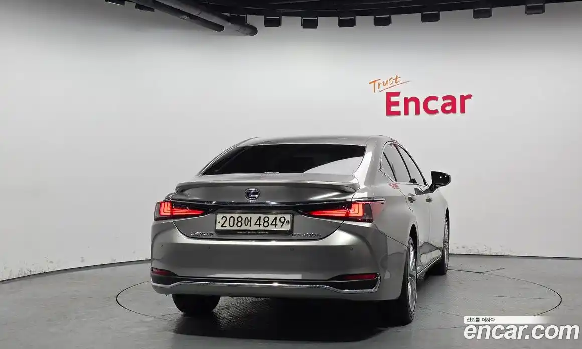 Lexus ES 2022 2.5 Автомат в Москве № 168035, фото 9